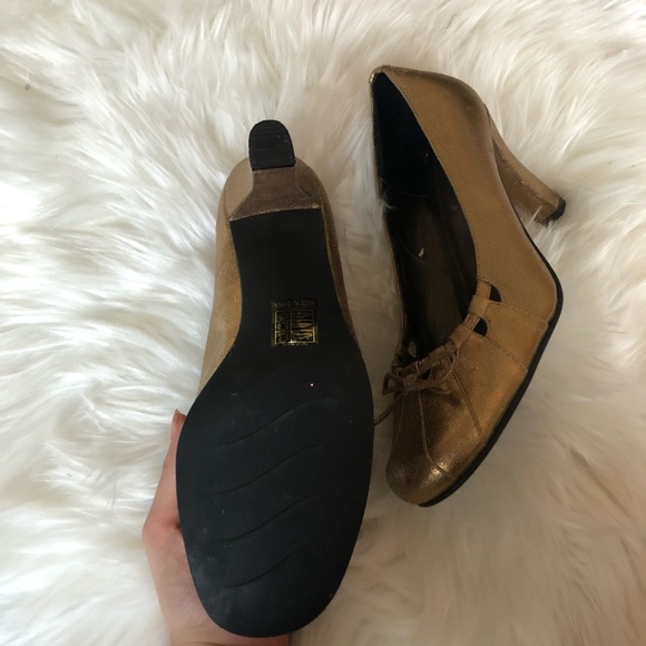 Golden shoes heels excellent conditions leather - Picture 5 of 8